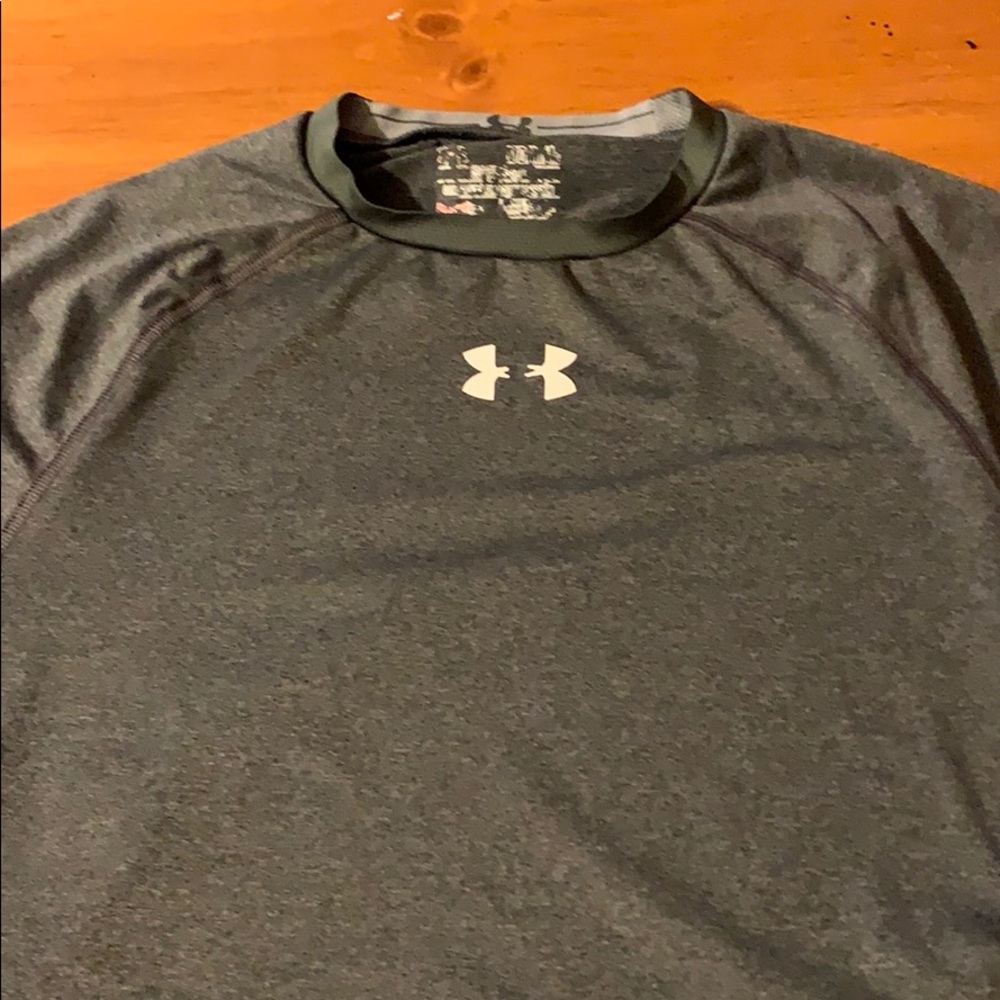 UA boys grey shirt size YMD